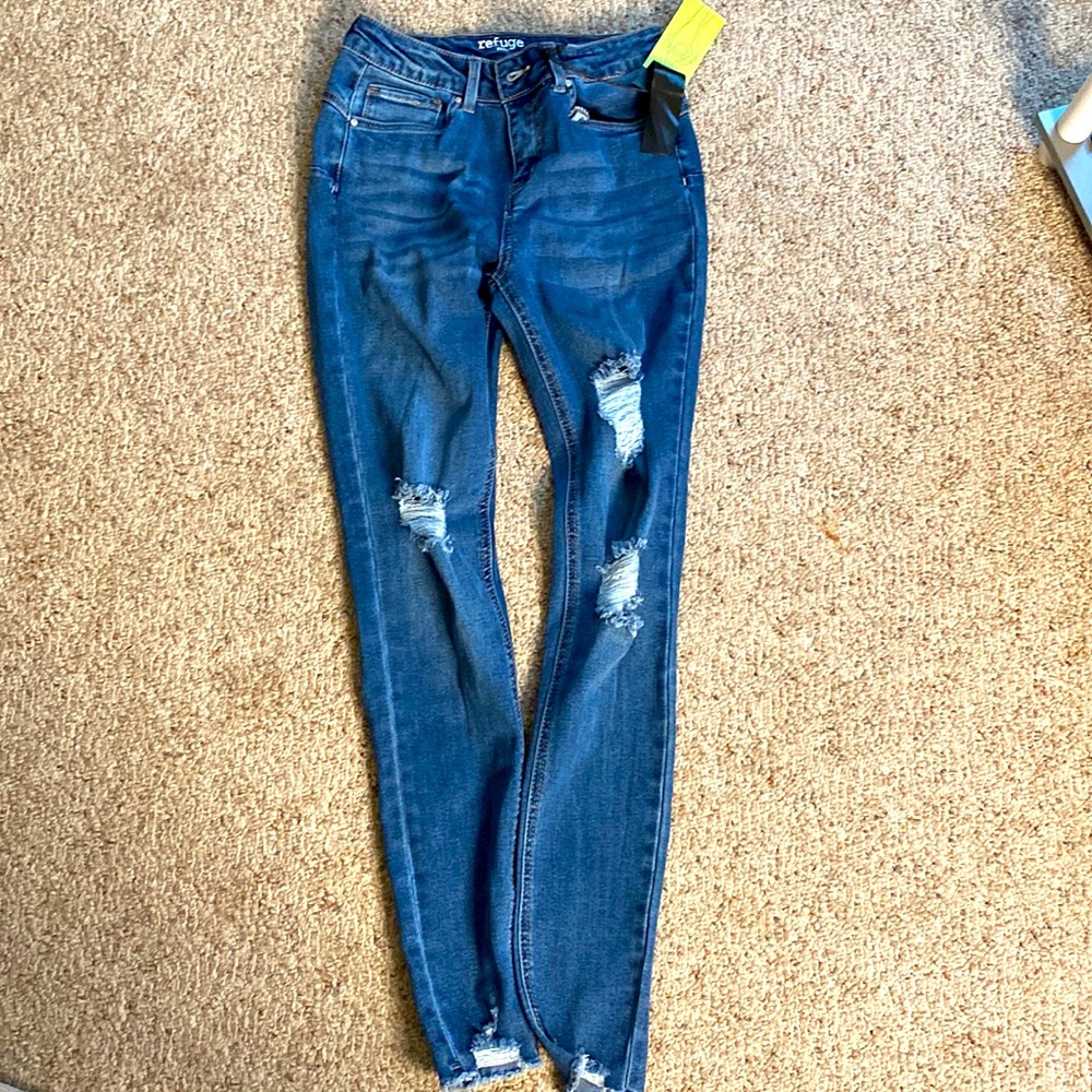 Medium wash skinny jeans